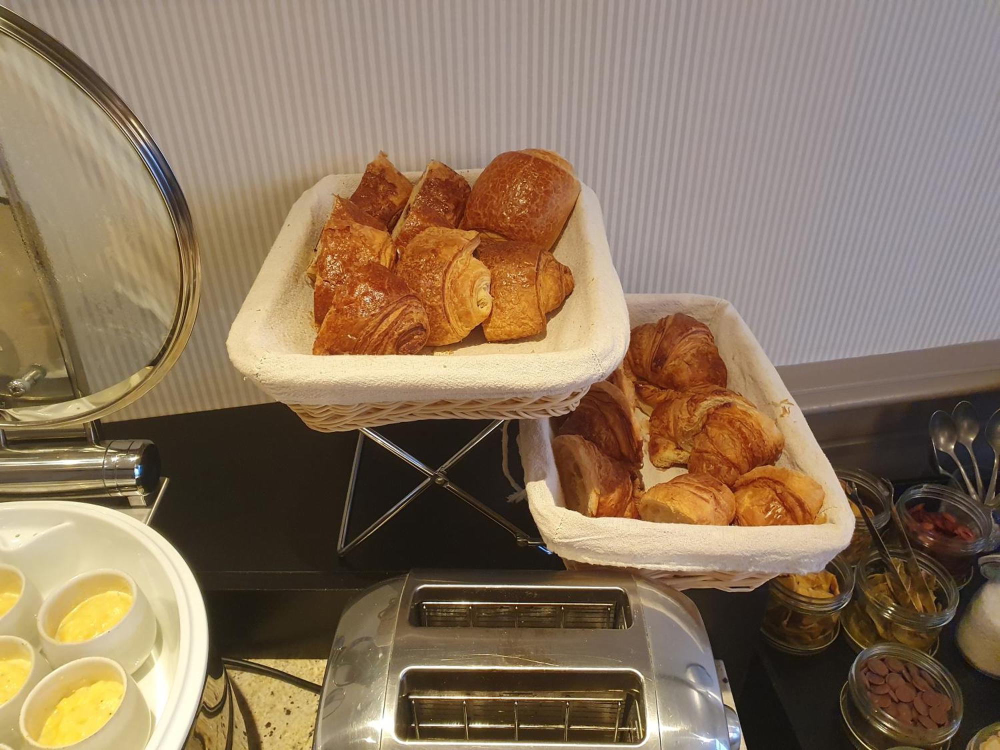 Hotel Le Griffon D'Or Bourg-en-Bresse Zewnętrze zdjęcie